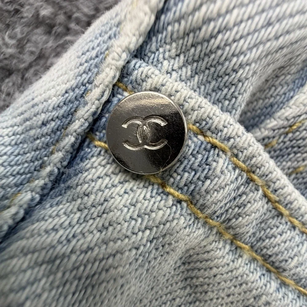 CHANEL CC Logo Monogram Jeans 38 Light Blue Denim Designer Pants - Picture 4 of 16